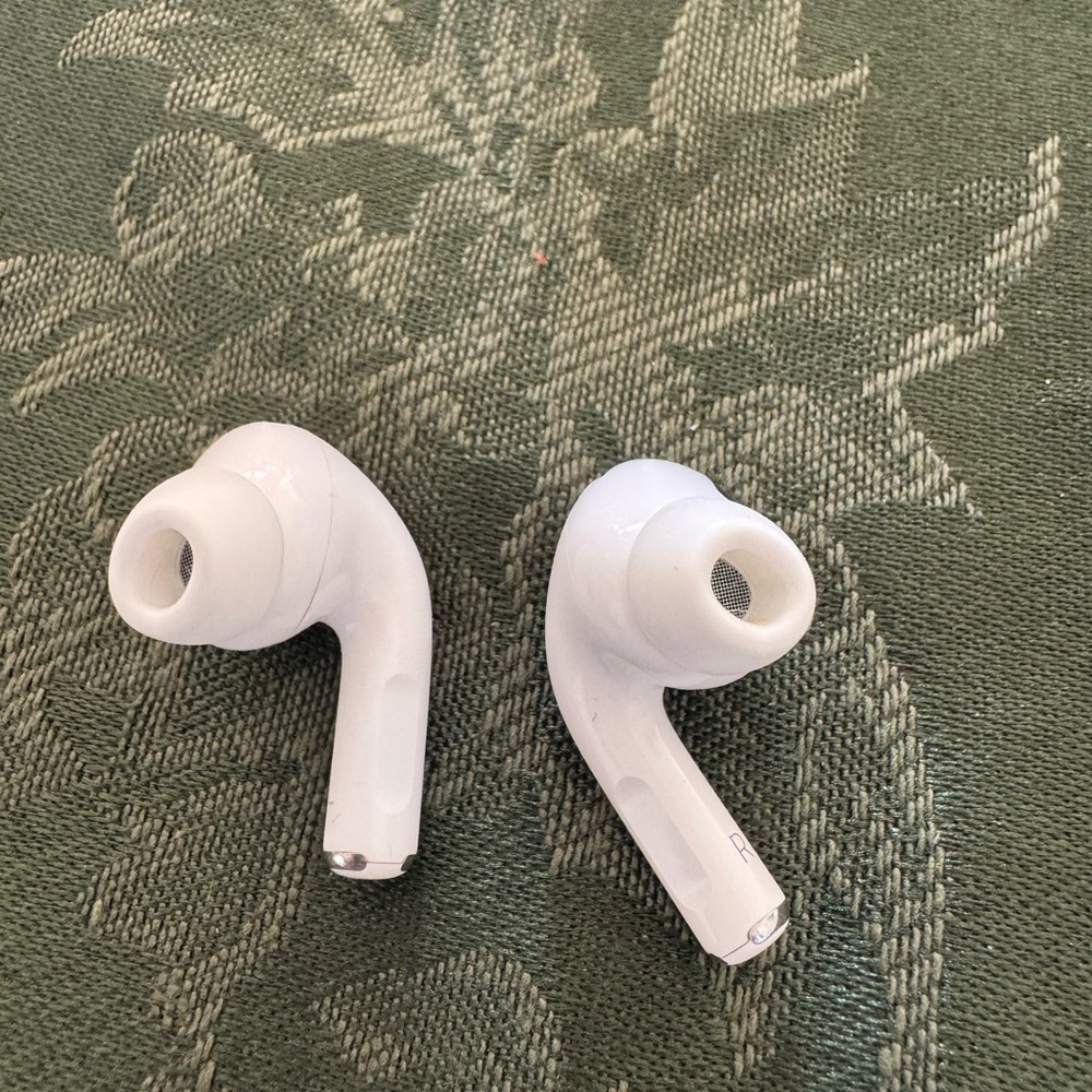AirPods 3rd Generation - Picture 5 of 6